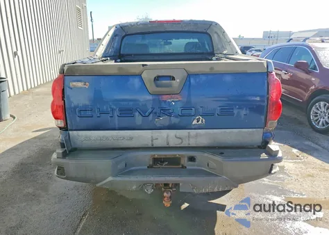 2002 Chevrolet Avalanche K1500 z USA, uszkodzony, nr VIN 3GNEK13TX2G332562